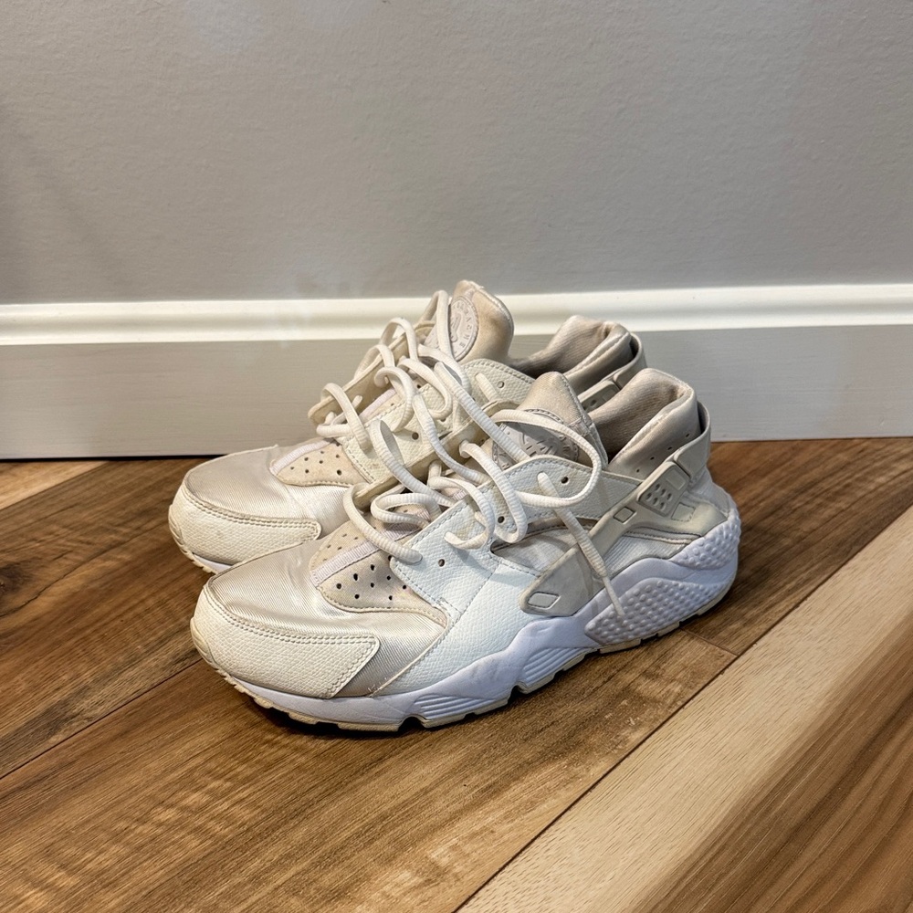 Nike Women's Off-White Sneakers